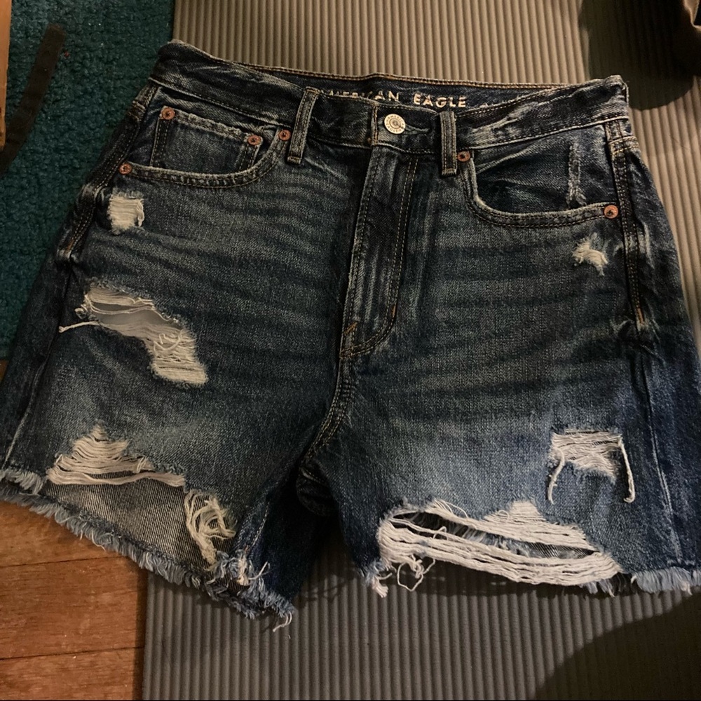 American Eagle Boyfriend Short NWOT *LAST WEEK* - Picture 2 of 5
